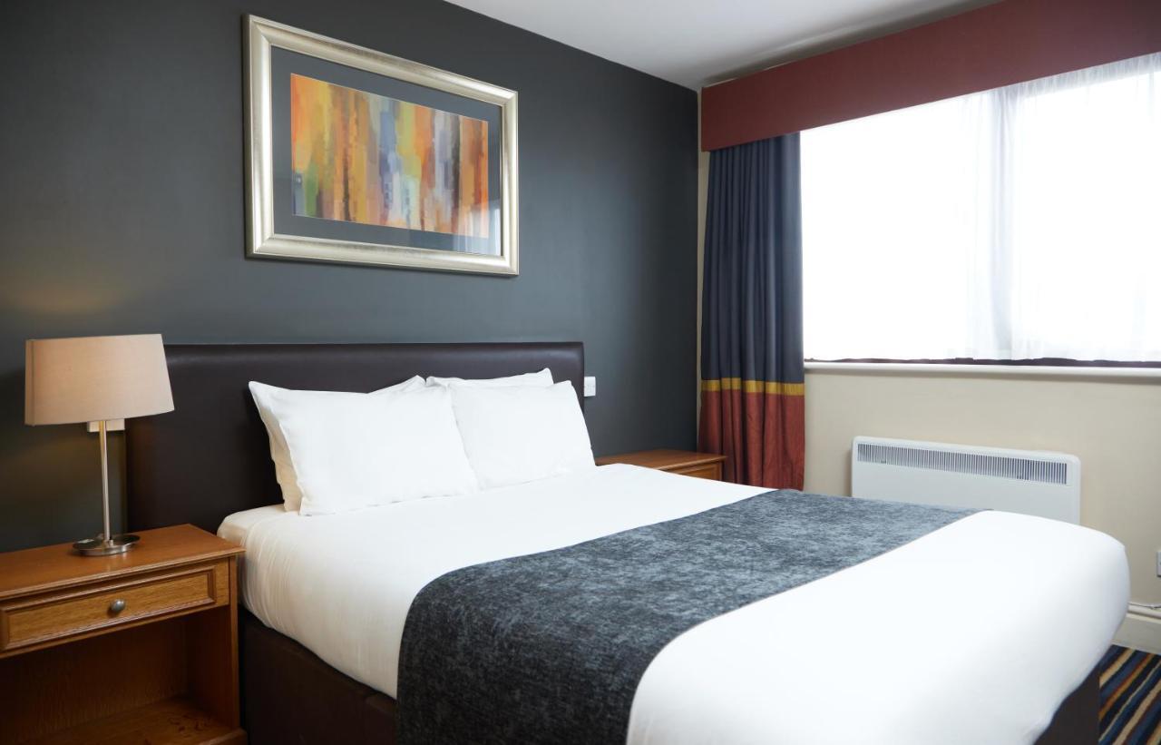 The Broughton Hotel By Greene King Inns Milton Keynes Buitenkant foto