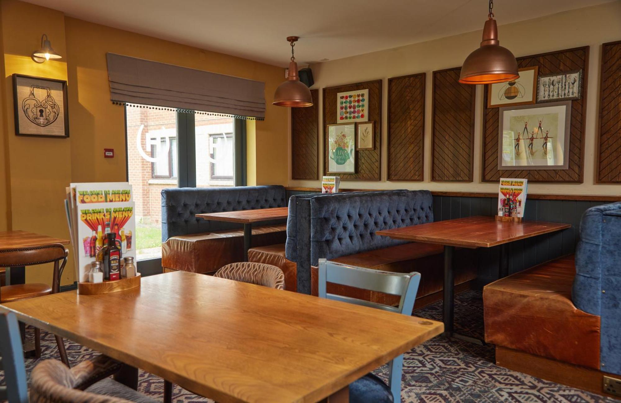 The Broughton Hotel By Greene King Inns Milton Keynes Buitenkant foto