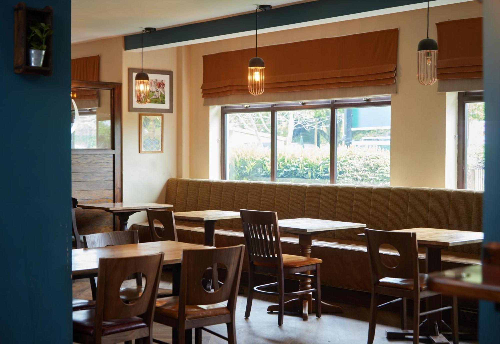 The Broughton Hotel By Greene King Inns Milton Keynes Buitenkant foto