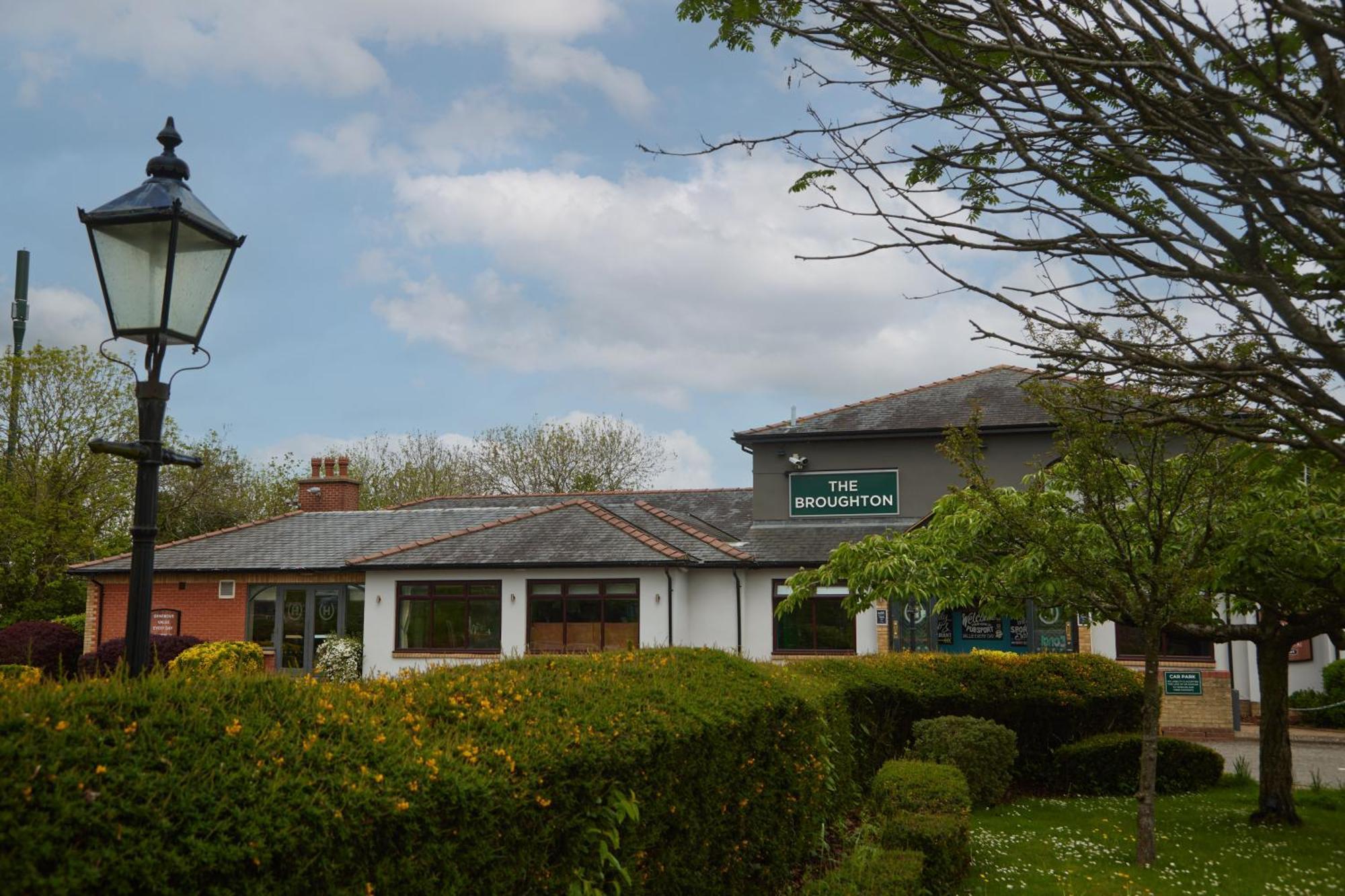 The Broughton Hotel By Greene King Inns Milton Keynes Buitenkant foto