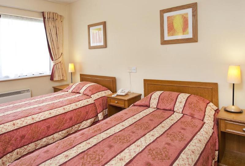 The Broughton Hotel By Greene King Inns Milton Keynes Buitenkant foto