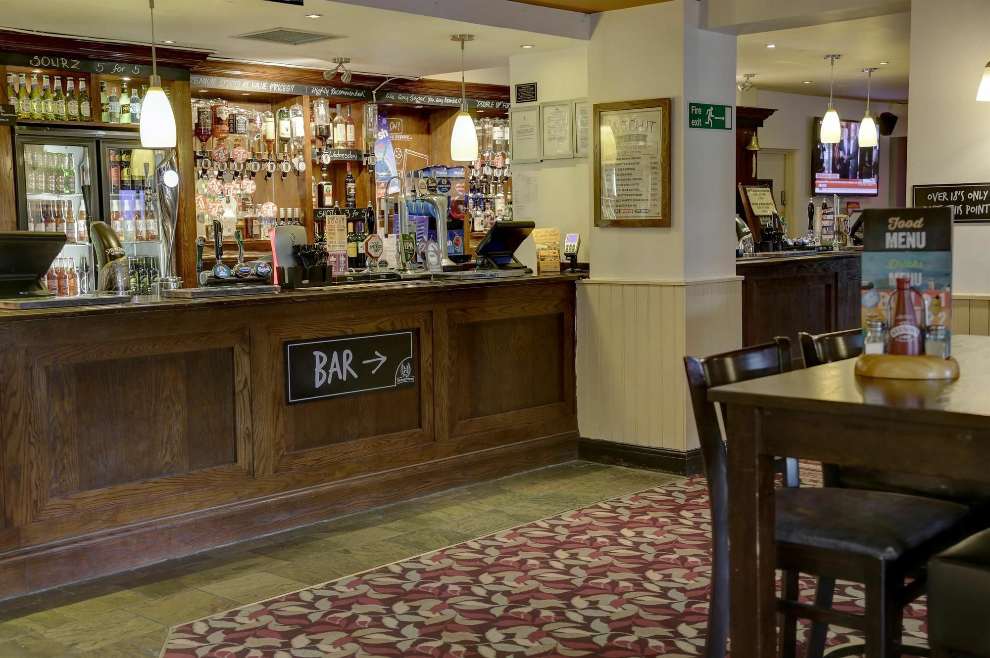 The Broughton Hotel By Greene King Inns Milton Keynes Buitenkant foto