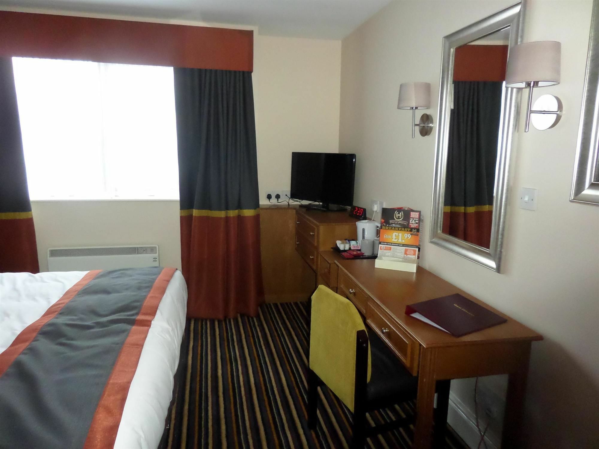 The Broughton Hotel By Greene King Inns Milton Keynes Buitenkant foto